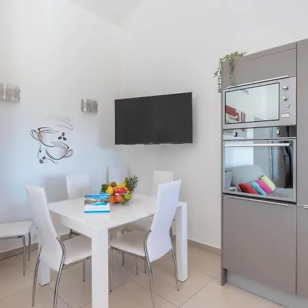 Nyaraló Holiday Santa Giulia Palace Porto-Vecchio