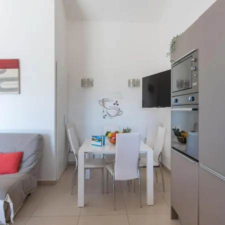 Holiday Santa Giulia Palace *